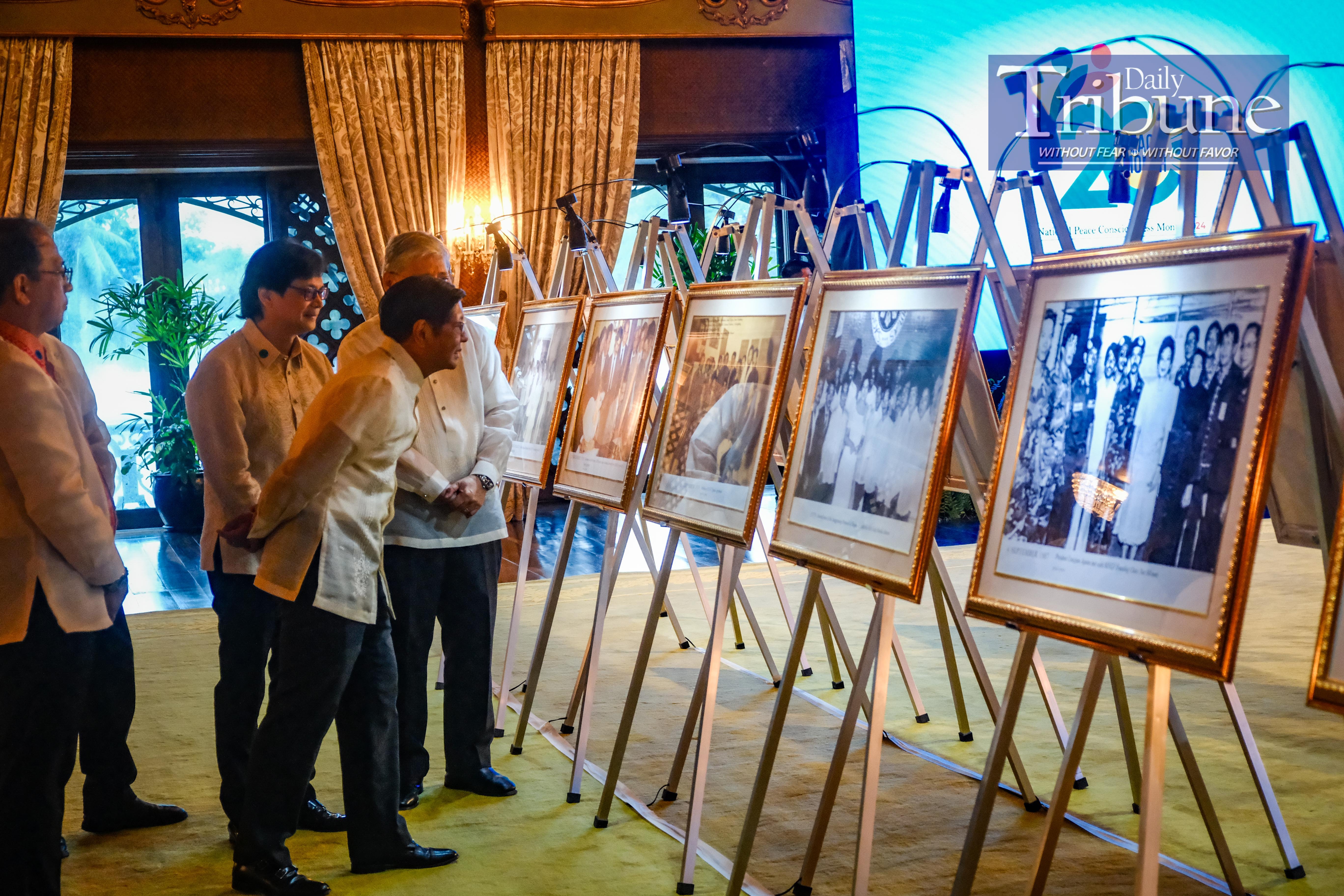 LOOK: President Ferdinand R. Marcos Jr. leads the opening of the National Peace Consciousness Month (NPCM) and commemoration of the 28th anniversary of the 1996 Final Peace Agreement with Moro National Liberation Front (MNLF) at the Ceremonial Hall of Malacañang Palace on Monday, 2 September 2024. Joining the President were Opapru Secretary Carlito Galvez Jr., MNLF Muslimin Sema, and MNLF Vice Chairman Abdulkarim Misuari.